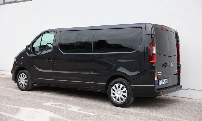 Opel Vivaro Nero