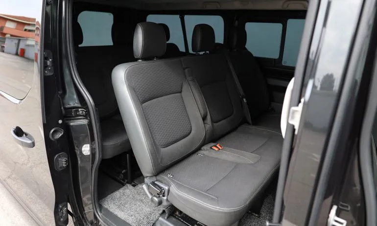 Interni Opel Vivaro