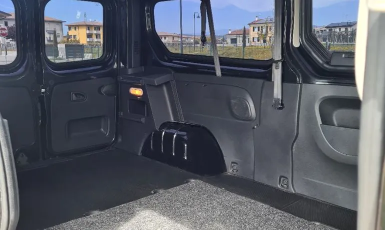 Bagagliaio Vivaro