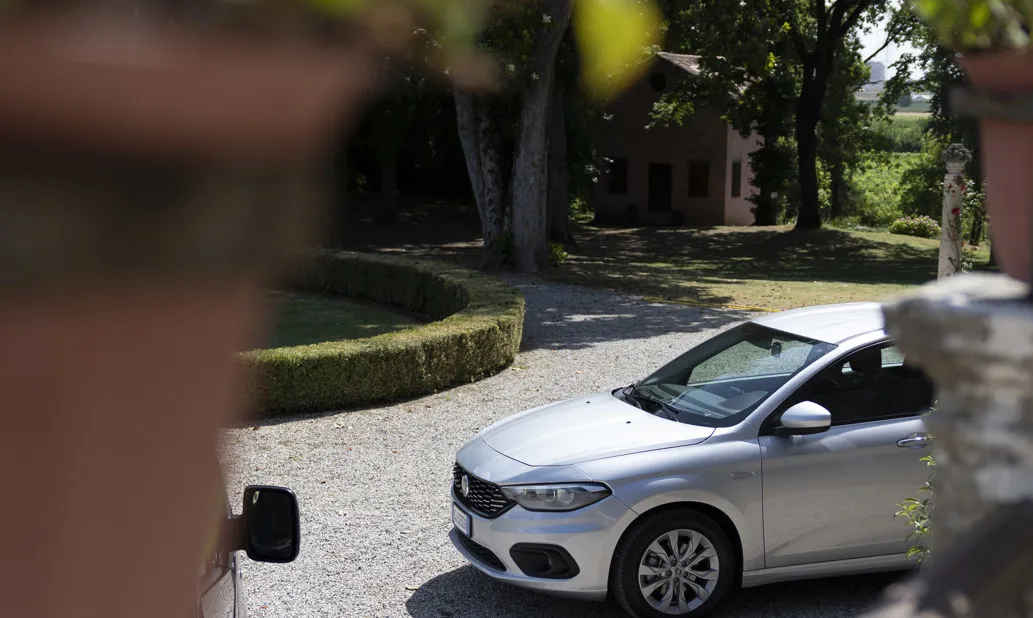 Noleggio Auto E Pulmini 9 Posti A Verona